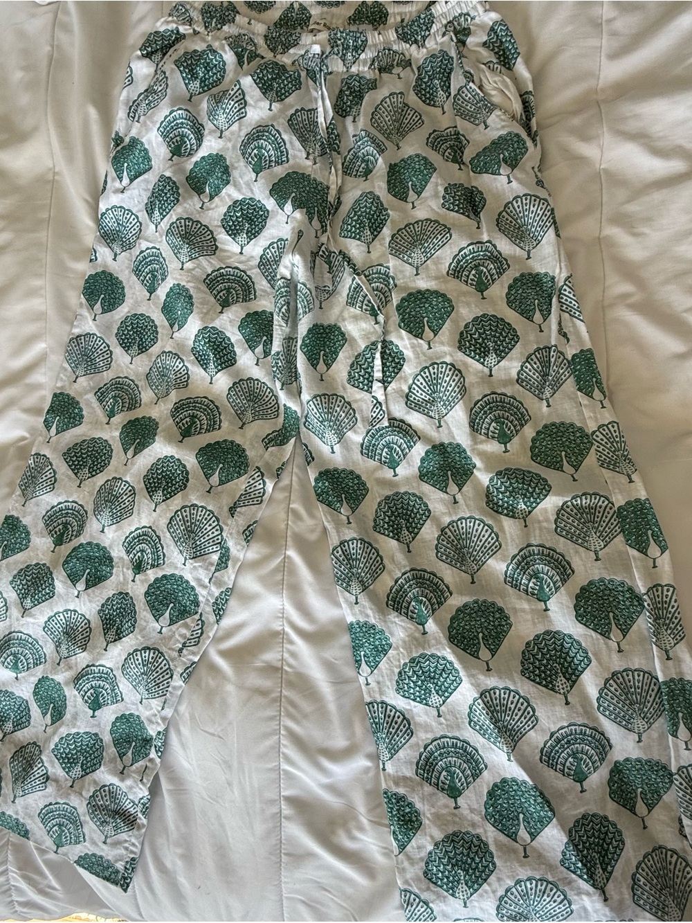 Roller Rabbit | White Linen Wide-Leg Drawstring Pants w Green Peacock Print | L